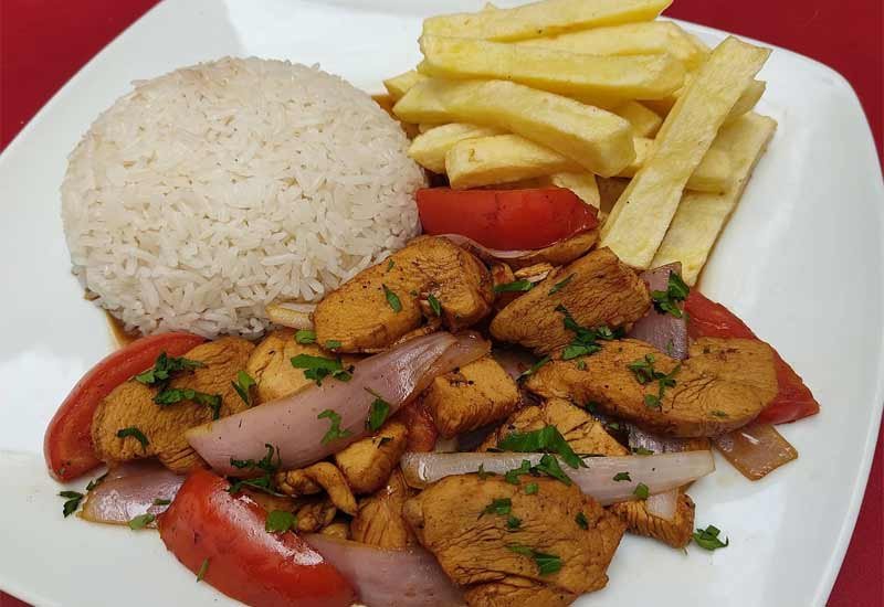 SALTADO DE POLLO